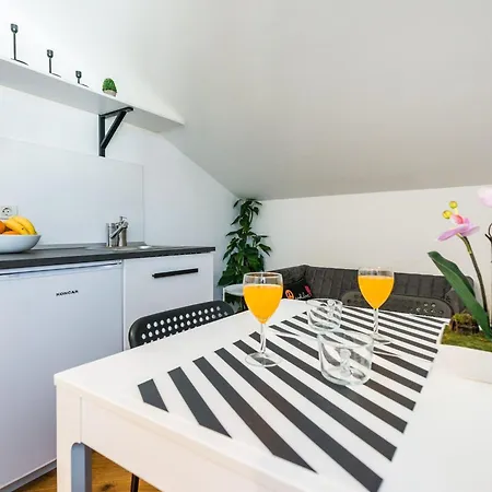 Apartment Marilyn - Two Bedroom With Terrace And Partial Sea View *